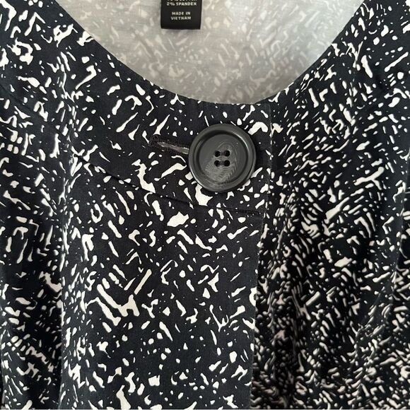 Lane Bryant Black White Pattern Design Cuffed Short Sleeve Open Style Jacket - Picture 6 of 7